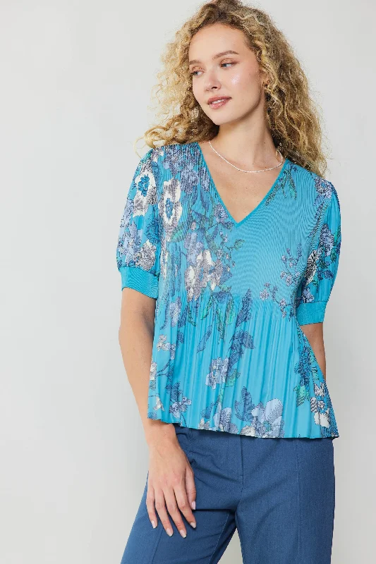 women's tops for those who want to add a touch of elegance and sophistication to their everyday wearPleated Botanical Top