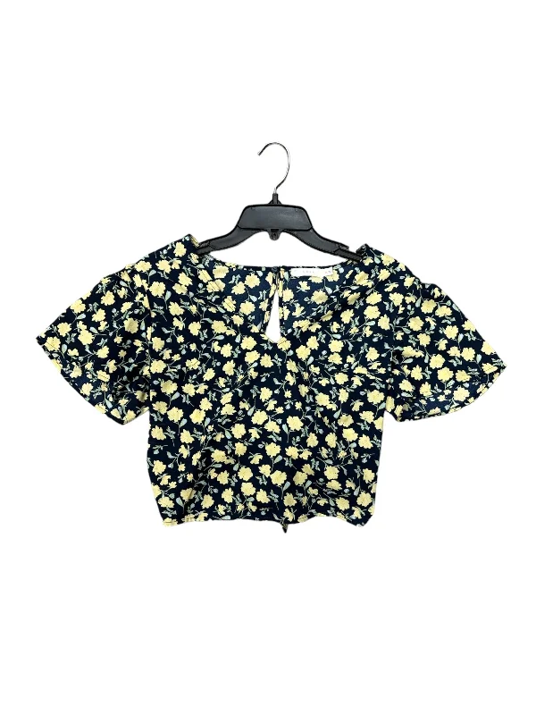 women's T-shirts for travelFloral Print Top Short Sleeve Lush, Size Xs