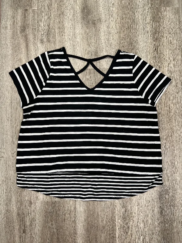 trendy women's T-shirtsStriped Pattern Top Short Sleeve Lane Bryant, Size 3x