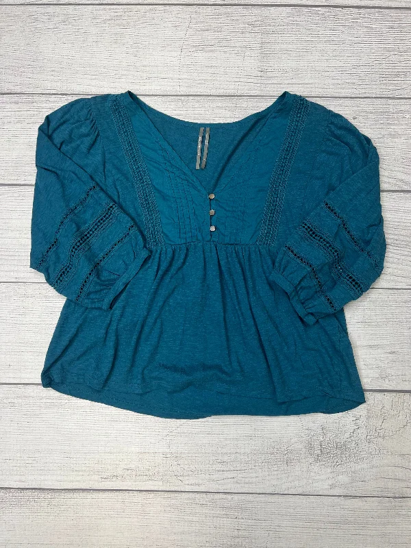 comfortable women's T-shirtsBlue Top Short Sleeve Anthropologie, Size S