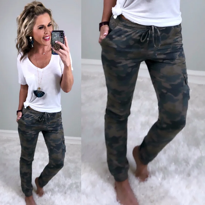 women's ankle-length pantsCamo Cargo Joggers